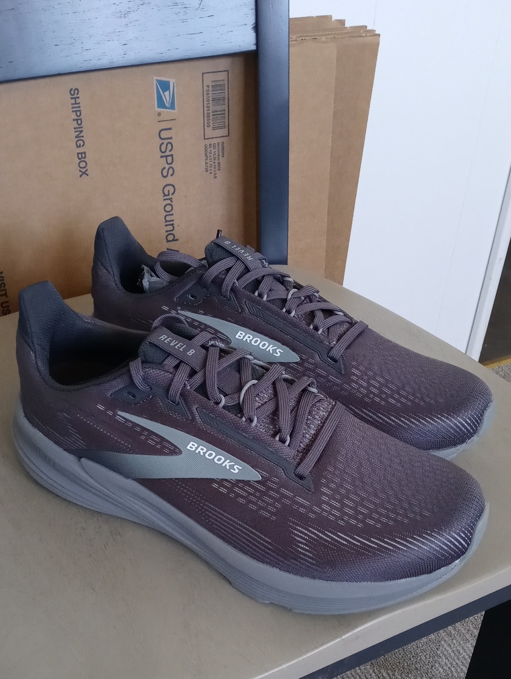Men's Brooks Revel 8 Sneakers